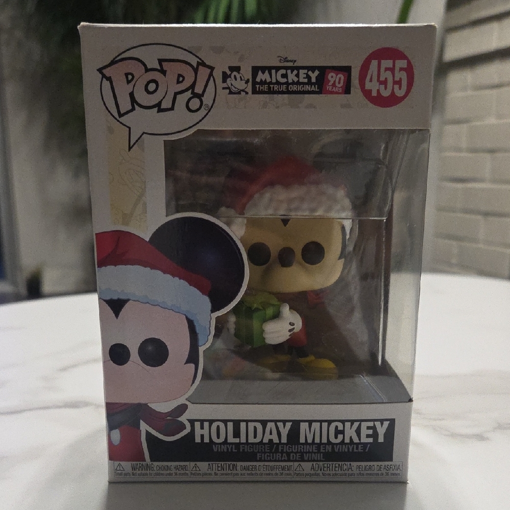 Disney Pop! Holiday Mickey Vinyl Figure - Red, White, Green